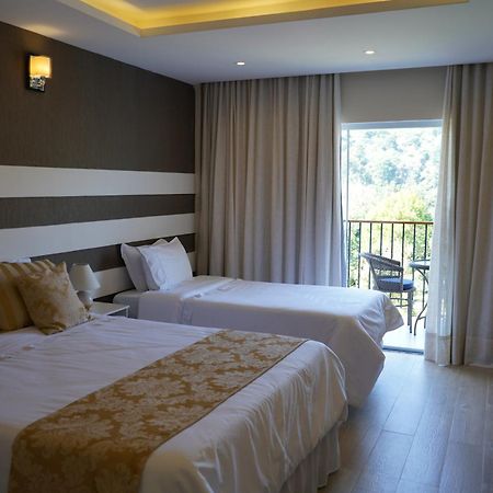 Pousada Granja Santa Barbara Correas ภายนอก รูปภาพ